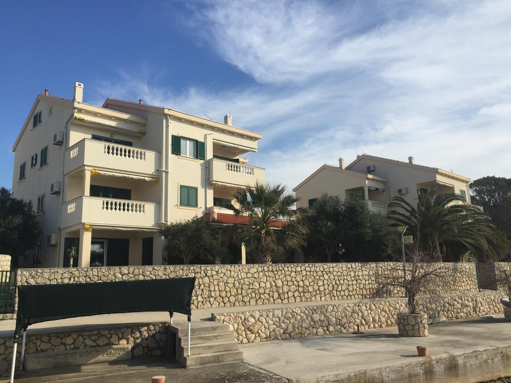 Apartments Andrea Stara Novalja Exteriér fotografie